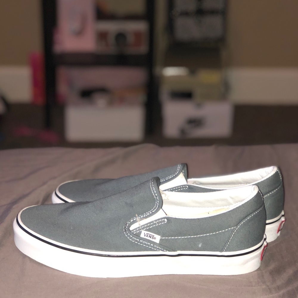 Brand new Slip on vans🌸🌊
